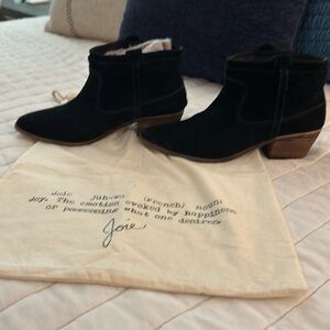 Joie black suede bootie size 39 in good condition